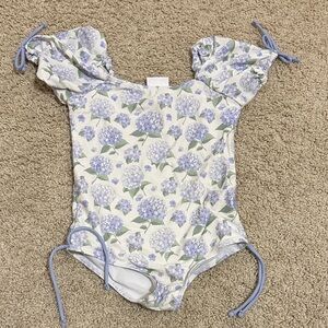 Hydrangea suit- stitchy fish